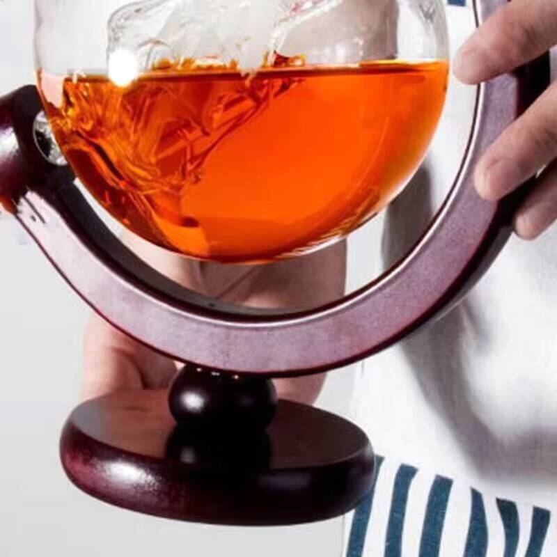 Decanter Globe Set - Gorąca karafka do whisky w kształcie