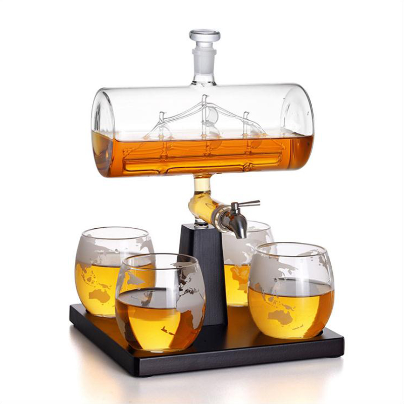 Dekanter do whisky o antycznym – Decanter Globe Set recenzja i cena